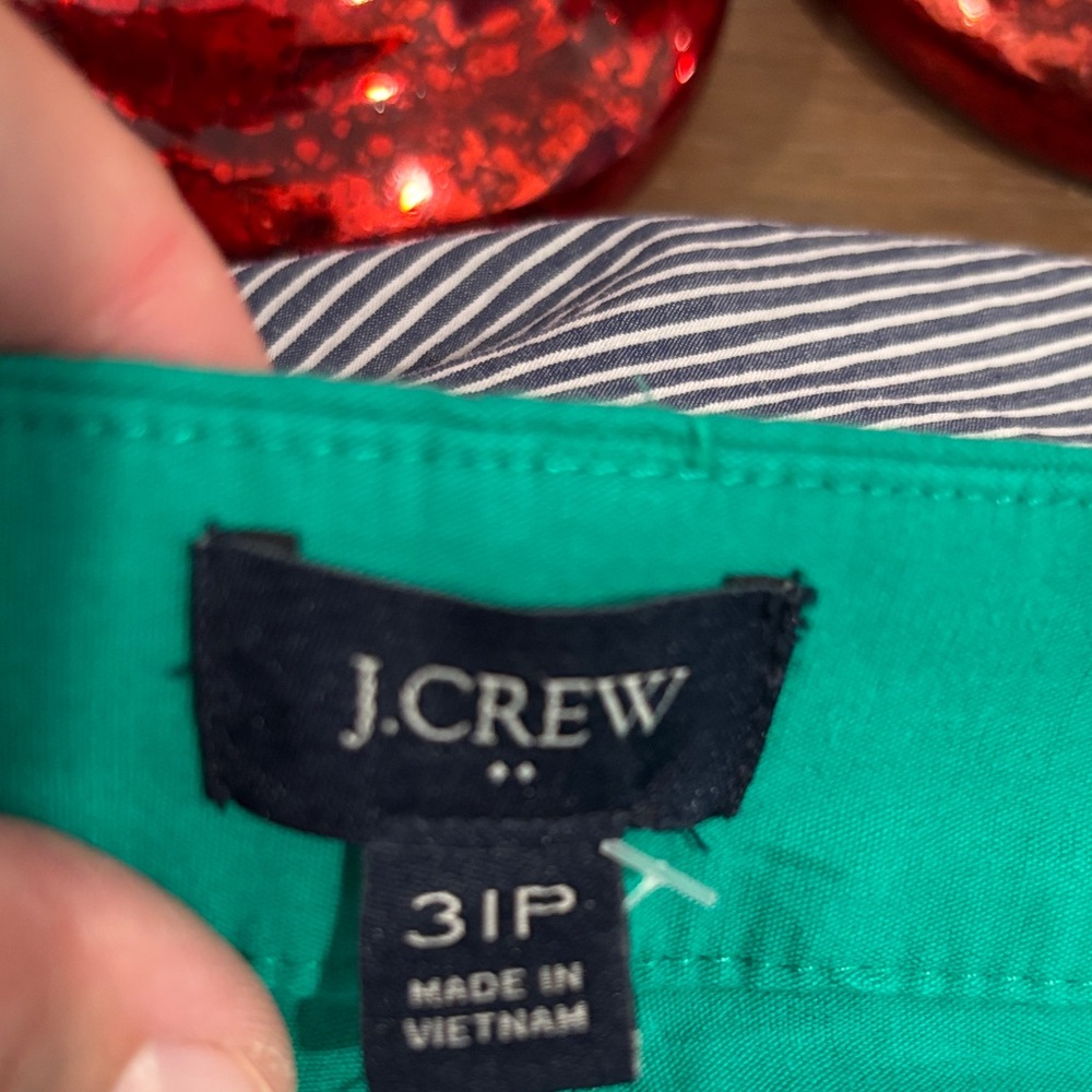 J. Crew 31 Vibrant Kelly Green wide leg crops